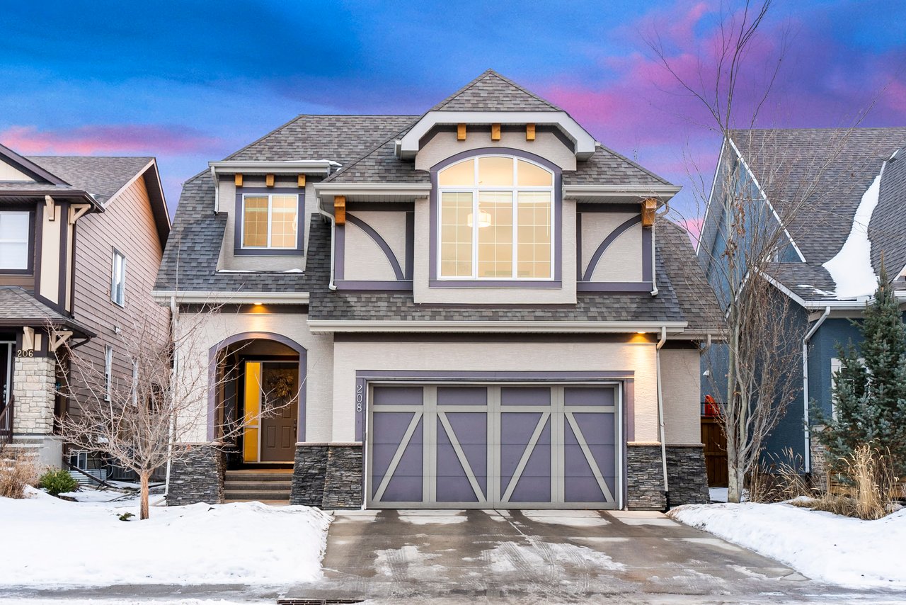 208 Mahogany Bay SE