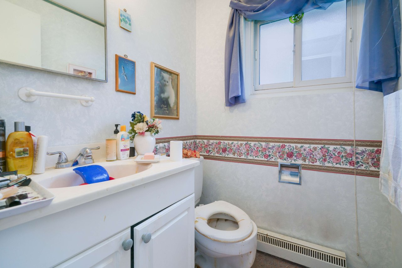 22 Rothsay Rd