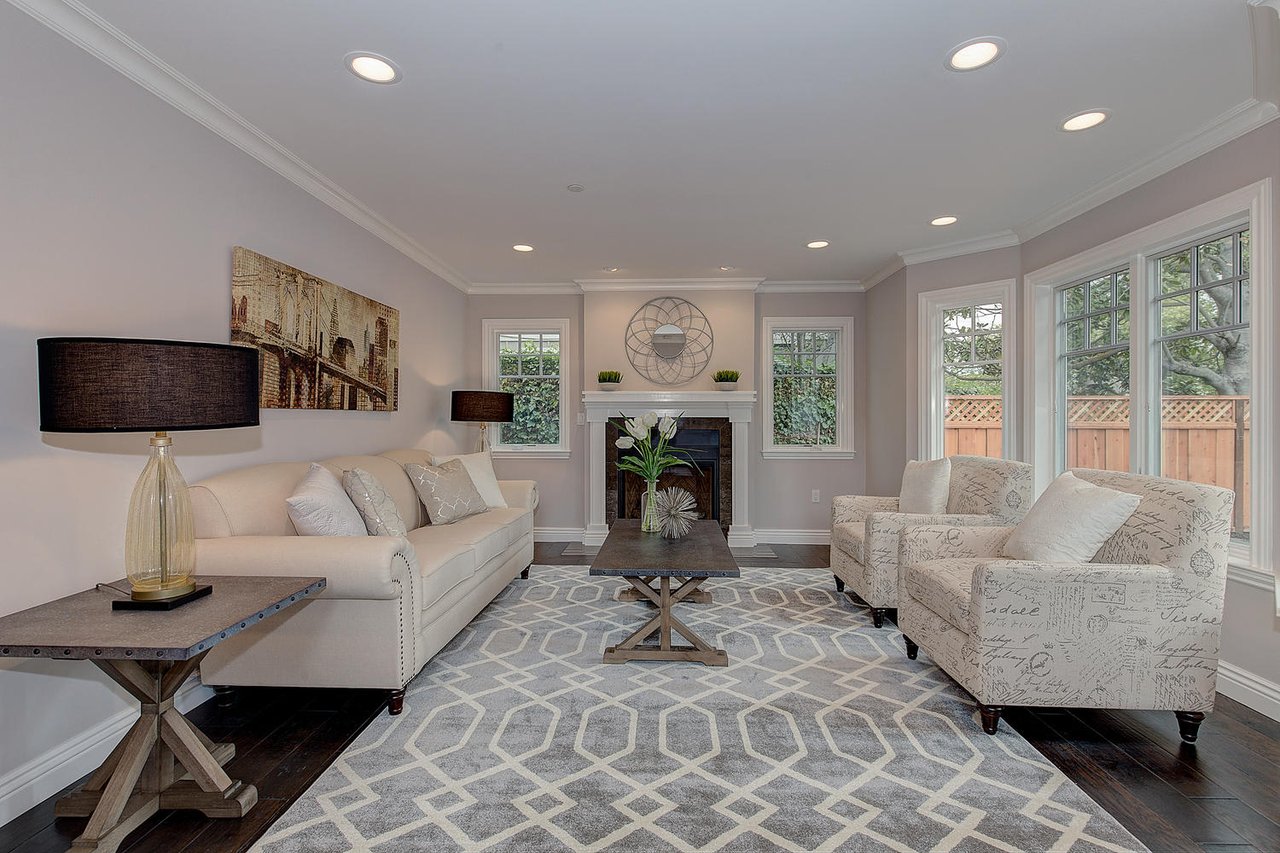631 Palmer Ln
