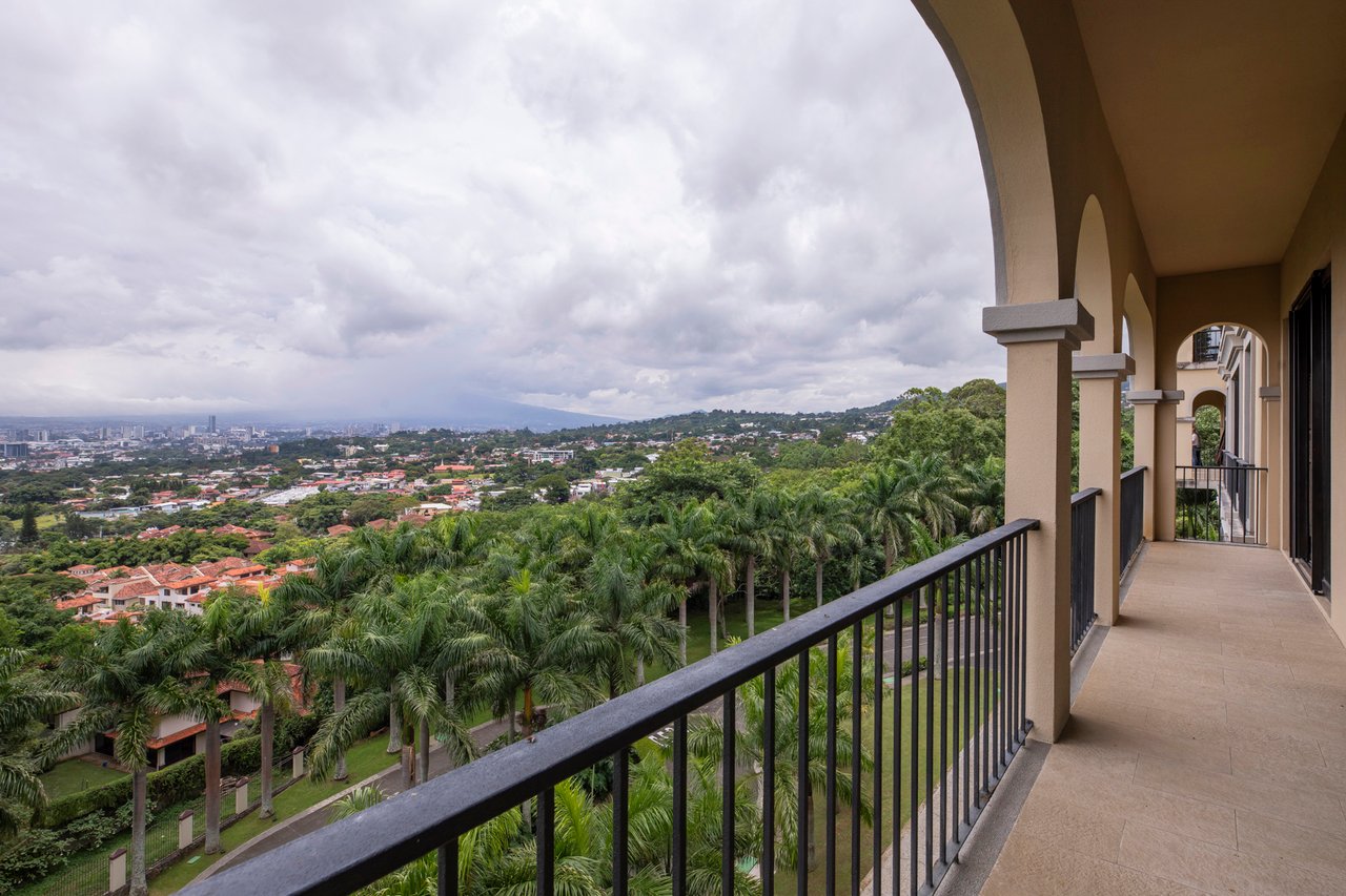 Premier Panoramic City View Penthouse, Escazu, San Jose