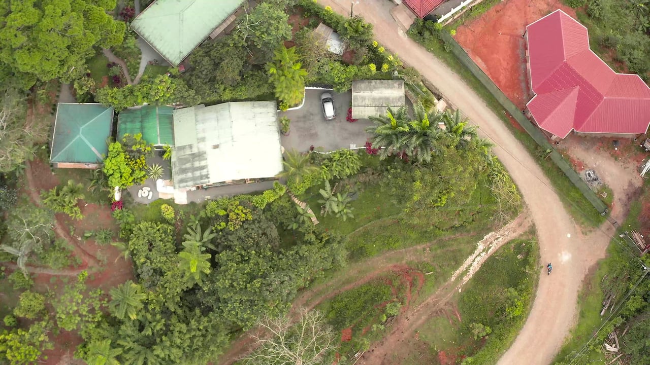 Mountain Home with Guest Cabin, Dominical, Puntarenas