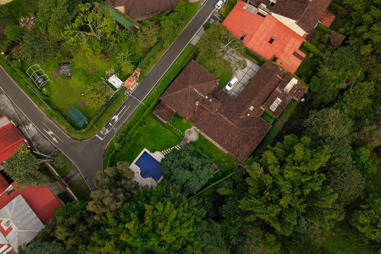 European Estate Pool Villa, Escazu, San Jose