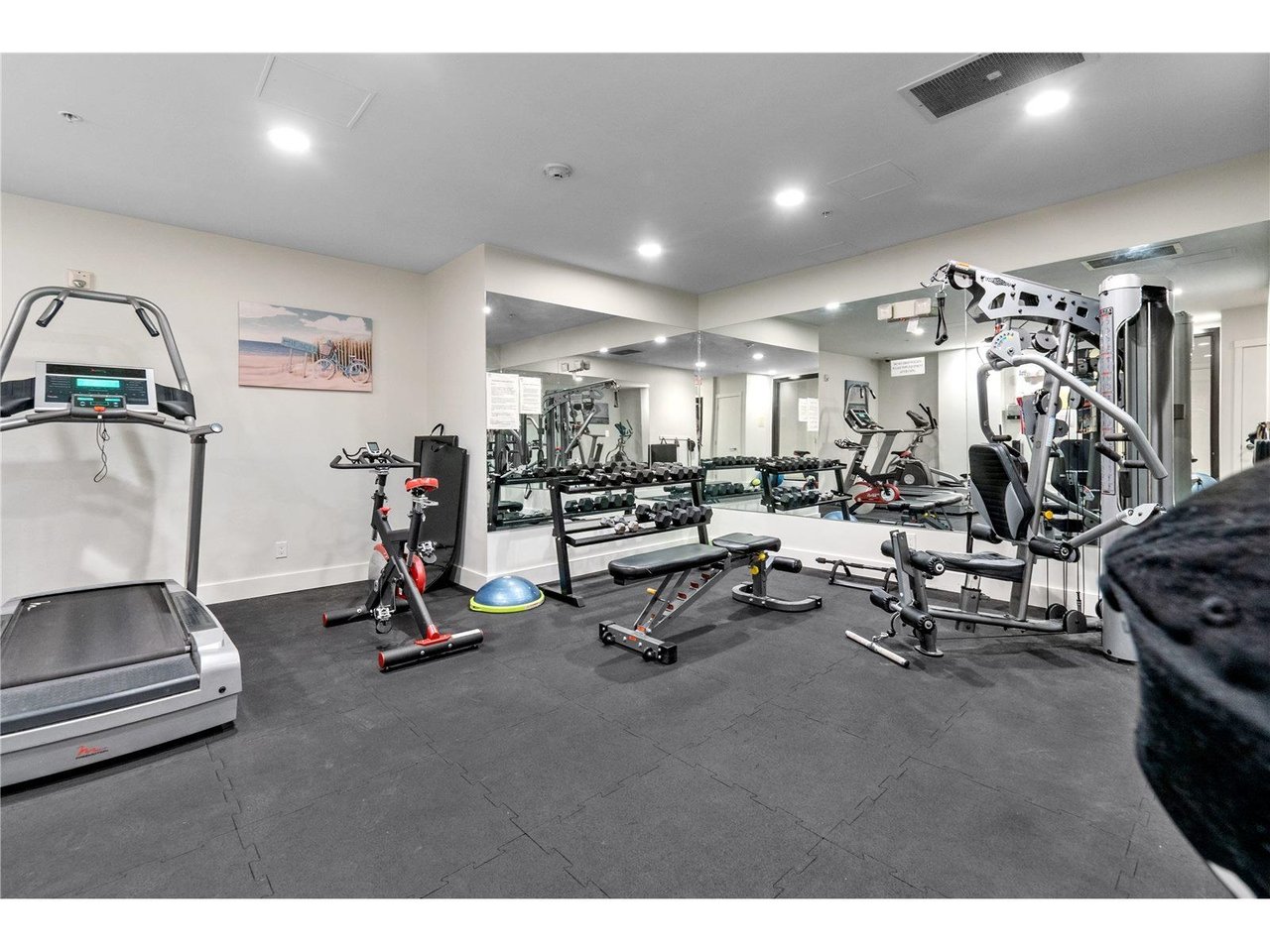 117-7777 Royal Oak Ave