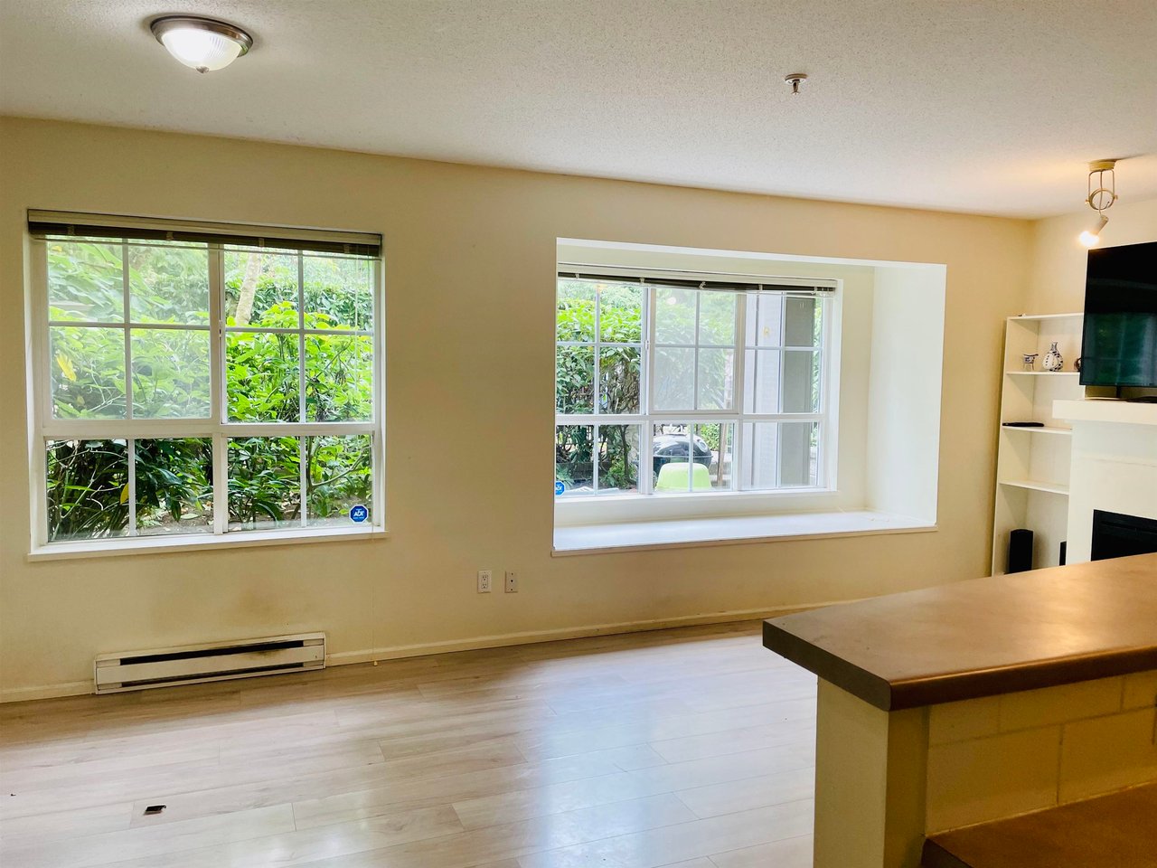54-7088 17th Ave