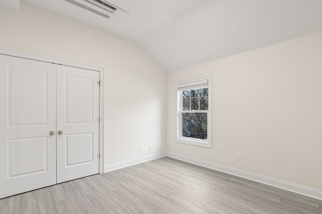 225 Katonah Avenue Unit: 3