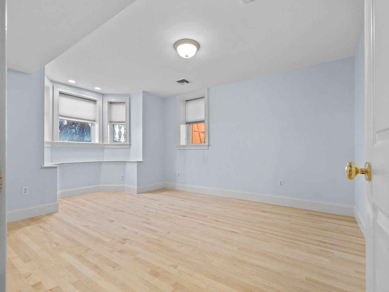 581 E Broadway # 1