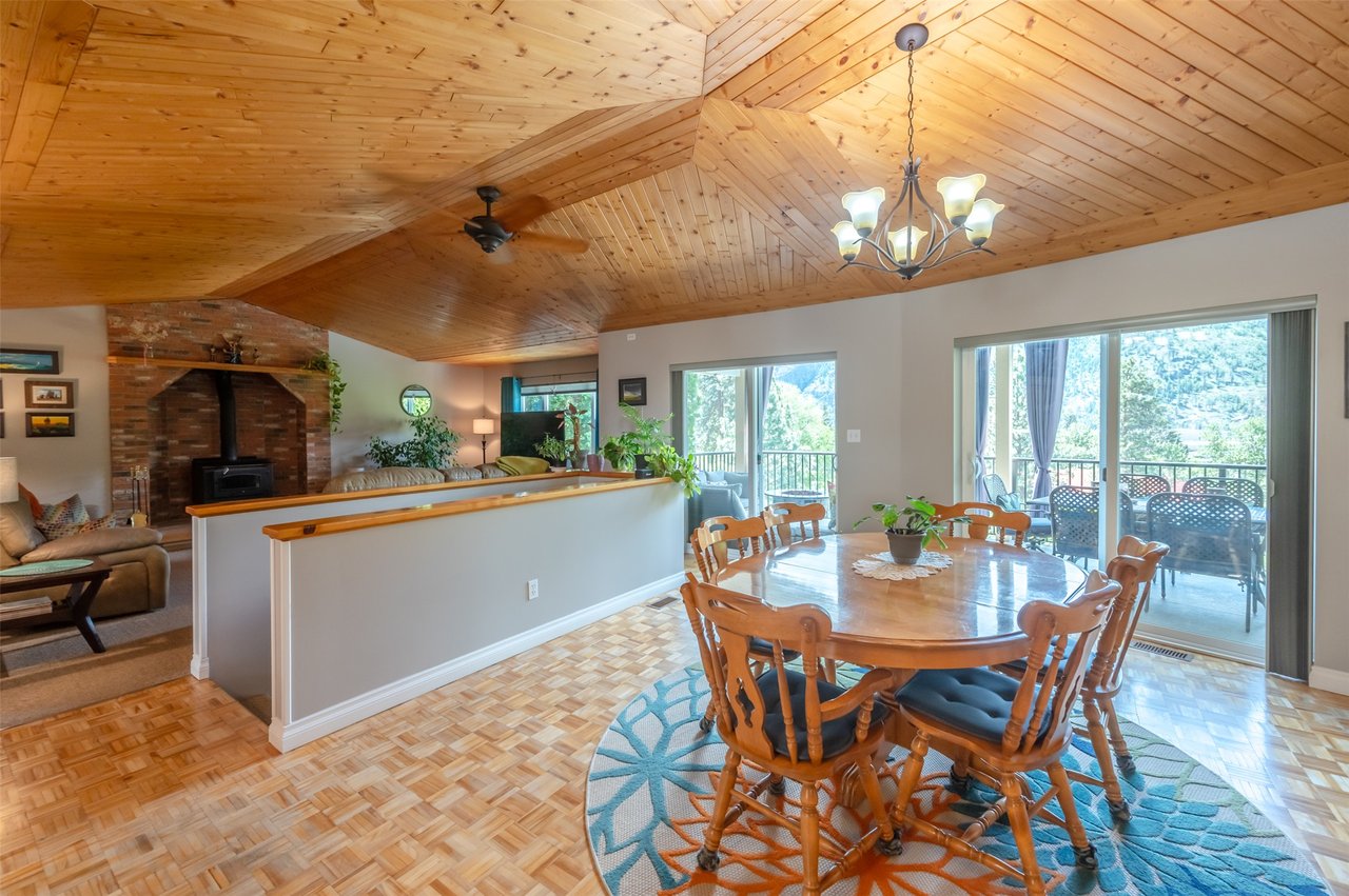 1332 Peachcliff Dr