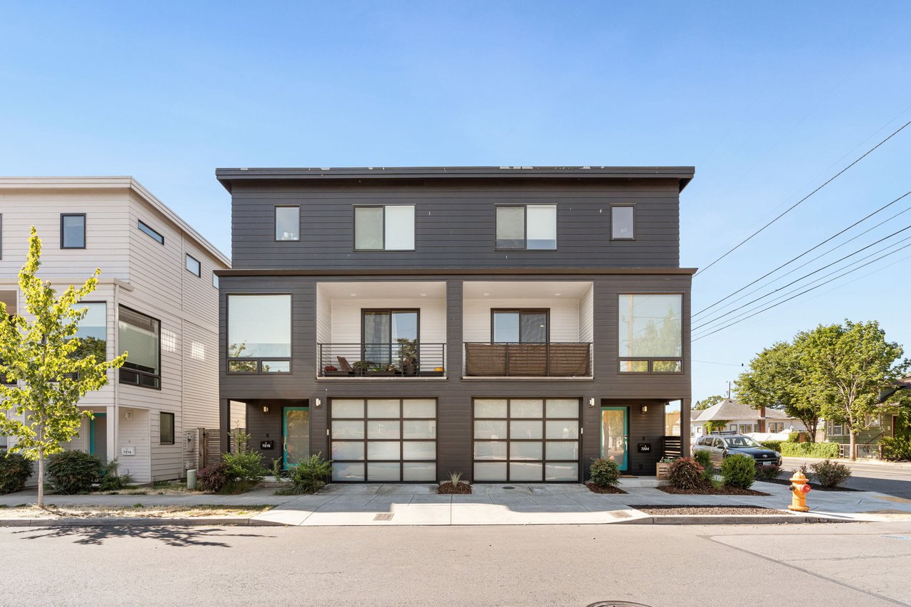 Just Listed | Mt. Scott-Arleta Contemporary Rowhome