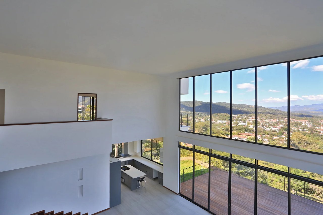 Modern Mountain View Home, Ciudad Colon, San Jose