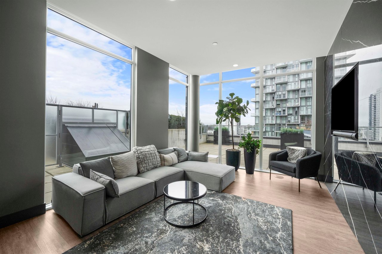 208-3538 Sawmill Cres