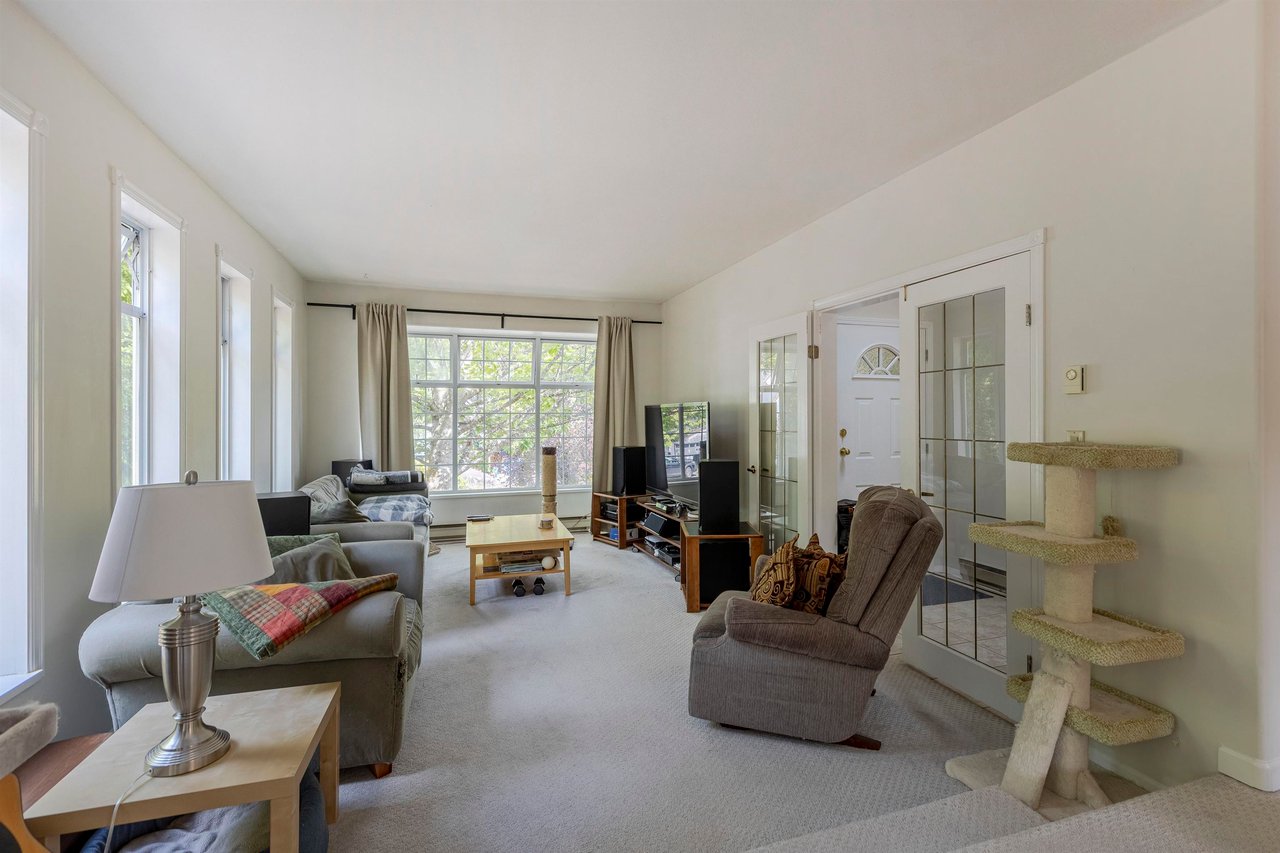 1037 Tobermory Wy