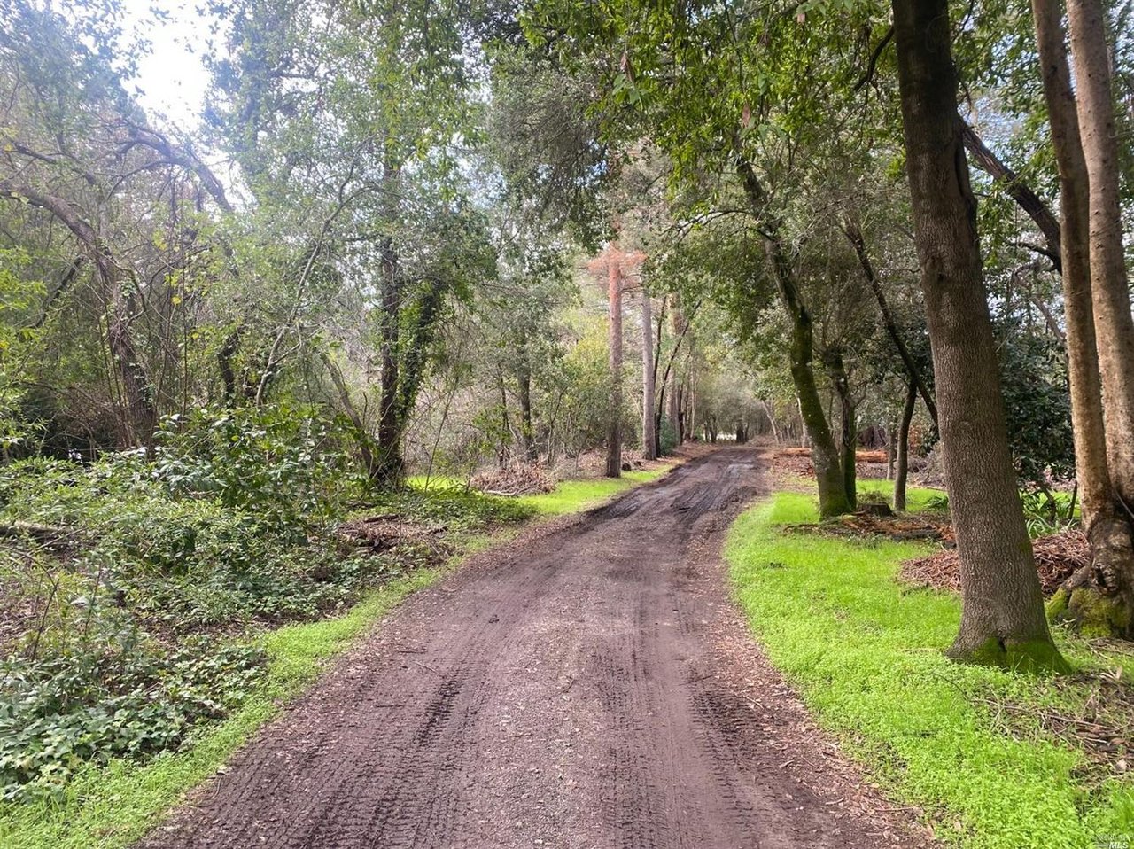 1610 Laguna Rd