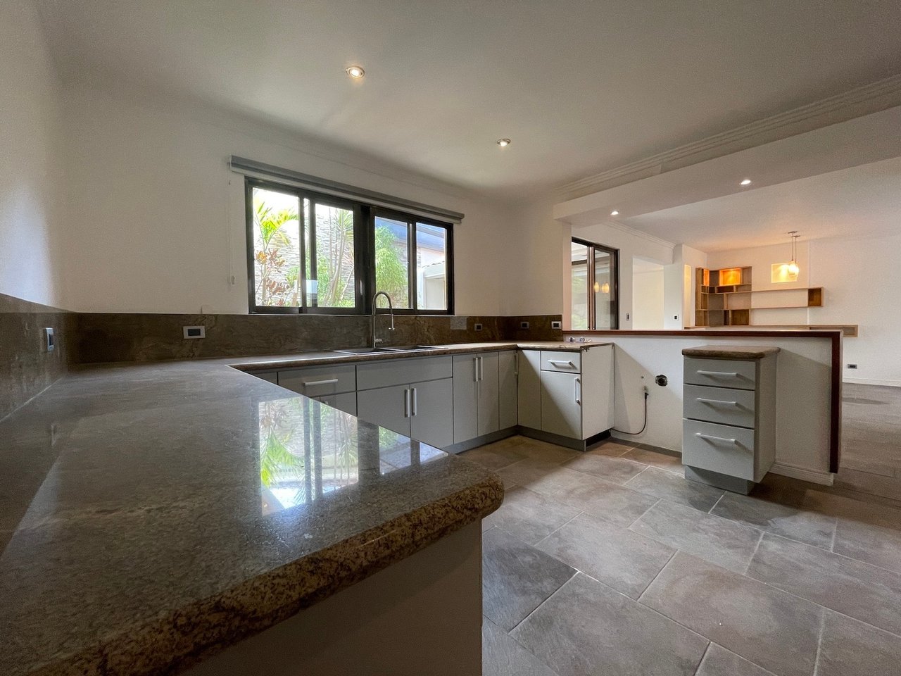 Modern Colonial Townhouse, Ciudad Colon, San Jose