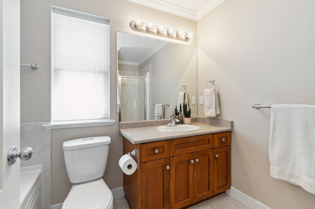 23537 Kanaka Wy