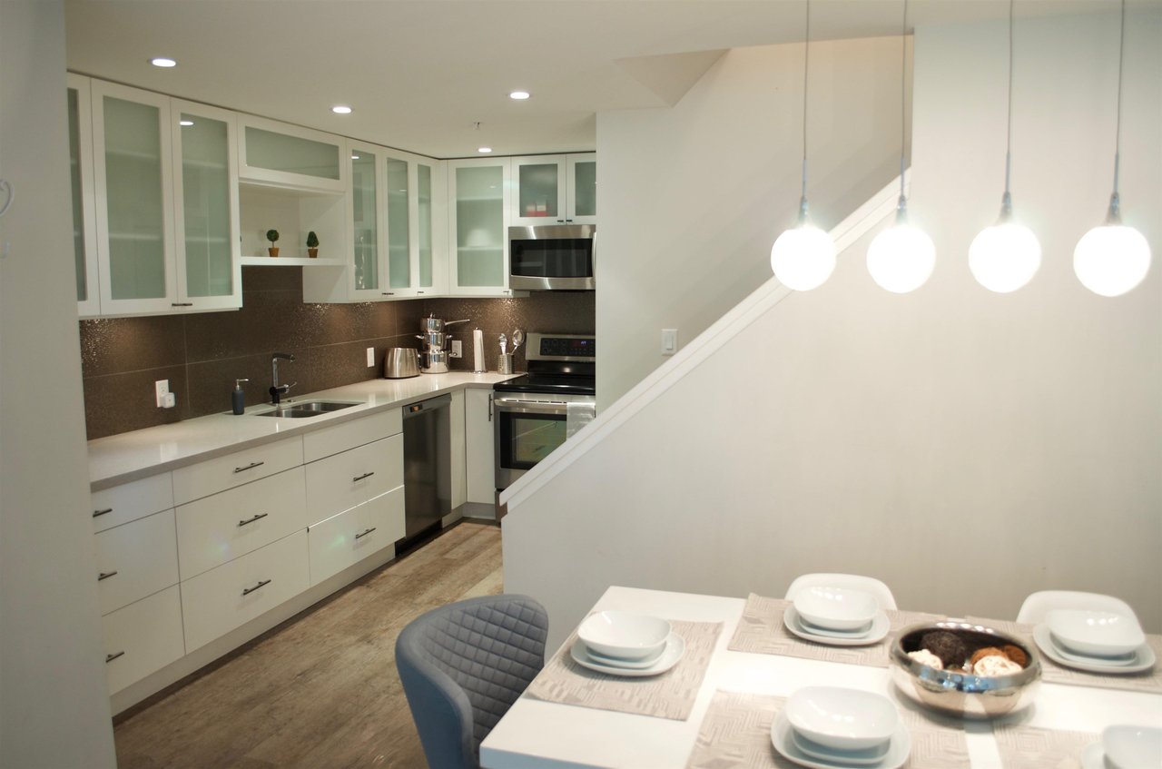 27-4637 Blackcomb Wy