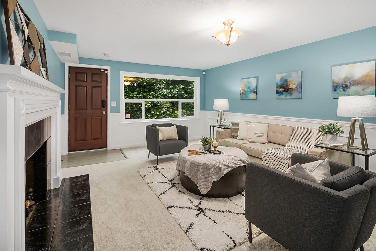 1104 SW Shorebrook Drive 