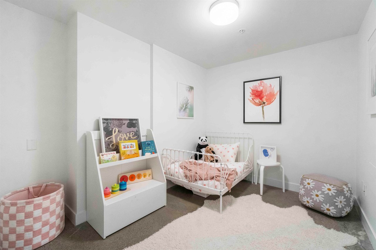 303-231 E Pender Street, Vancouver