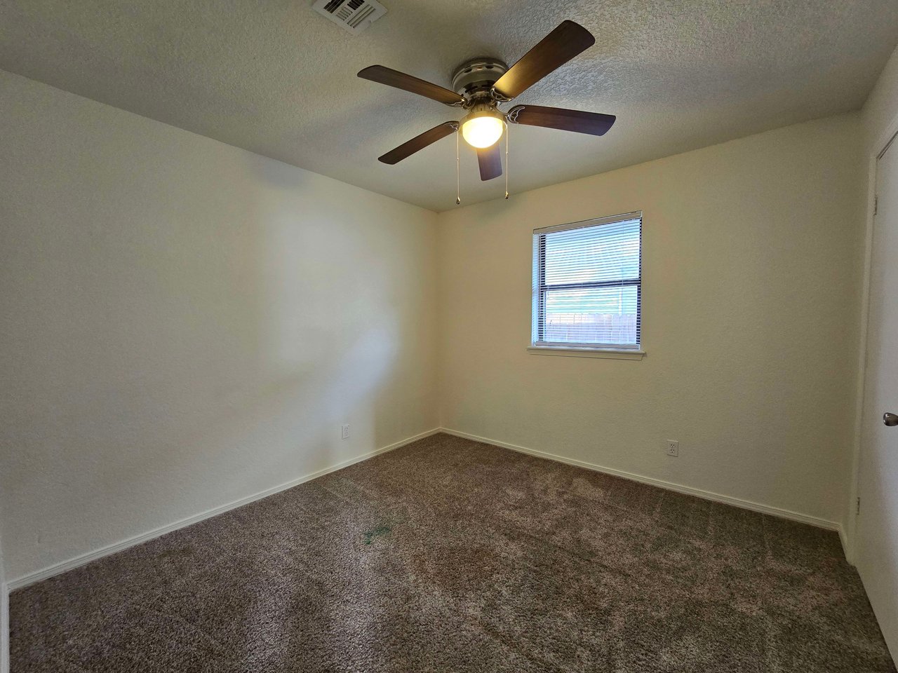 807 N Beard
