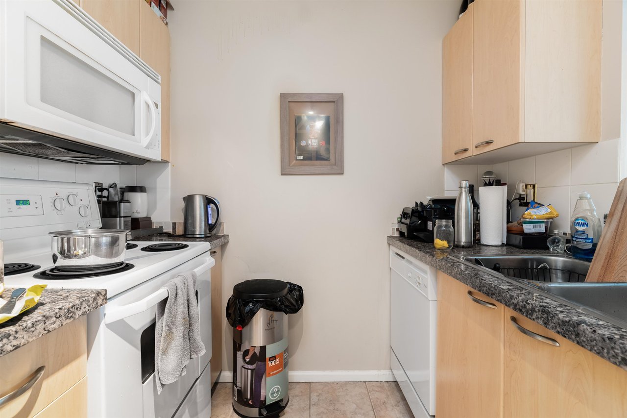2009-1420 W Georgia St