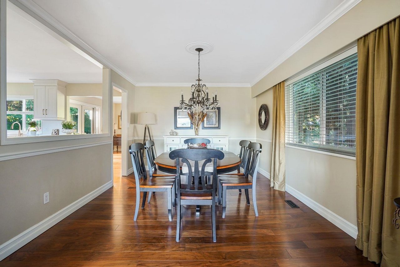 987 Fairway Dr