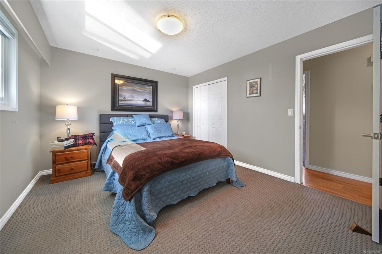 403 Dressler Rd