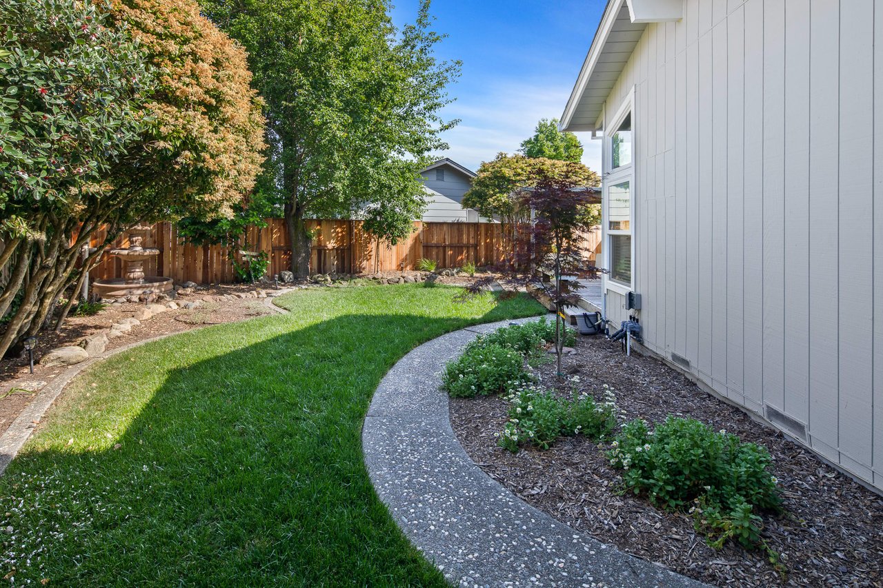 Stylishly Updated Rincon Valley Home