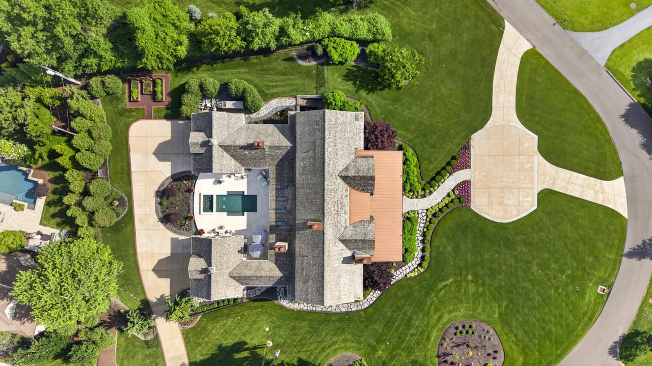 A home in Frontenac hits the market