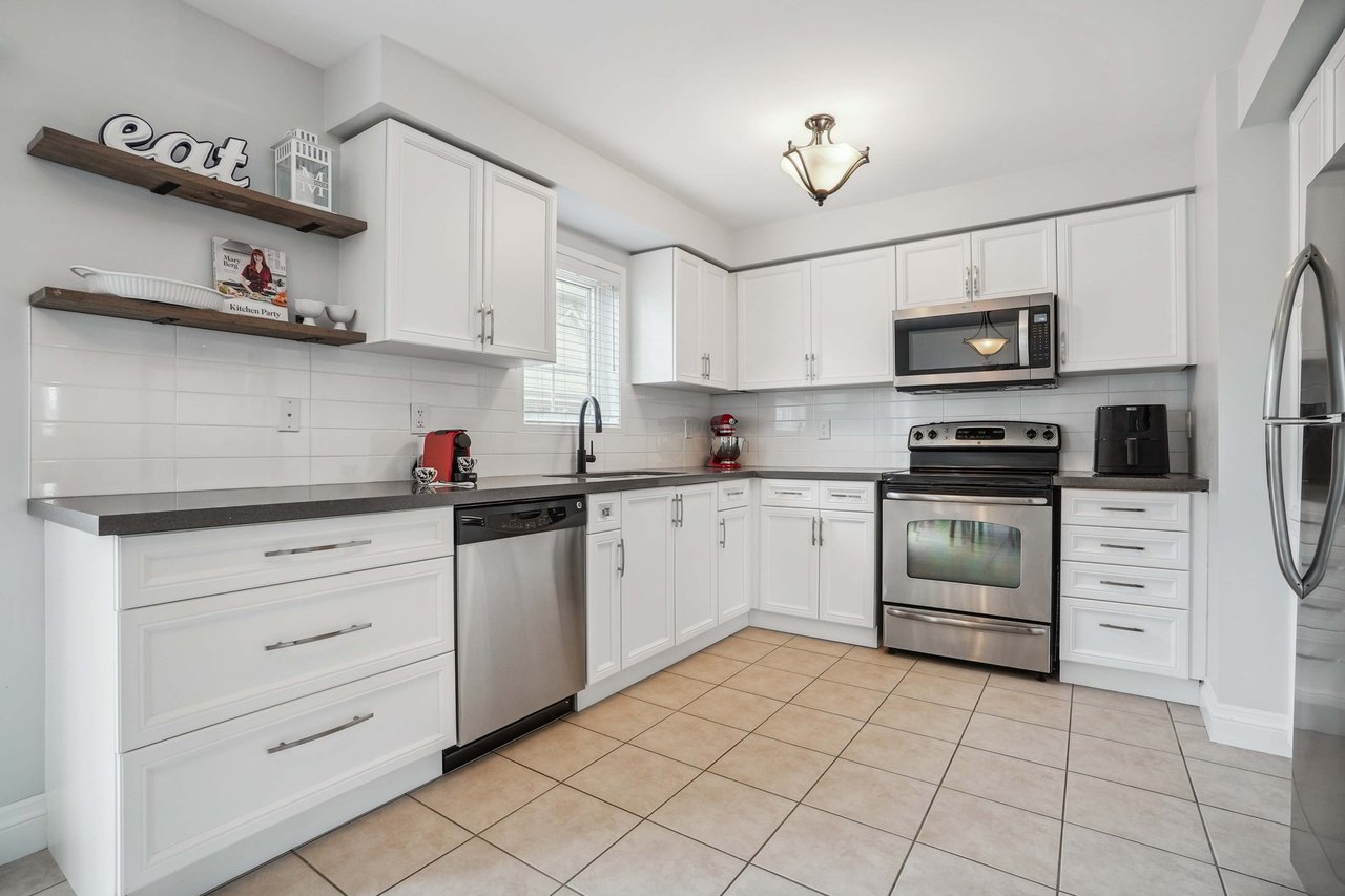 2-2360 Parkhaven Boulevard Unit: 2