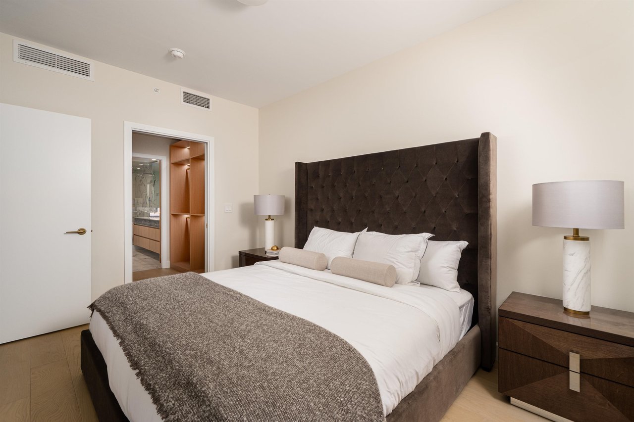 204-3668 W 10th Ave