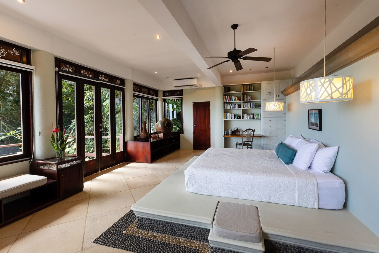Balinese Tropical Rental Villa, Manuel Antonio, Puntarenas