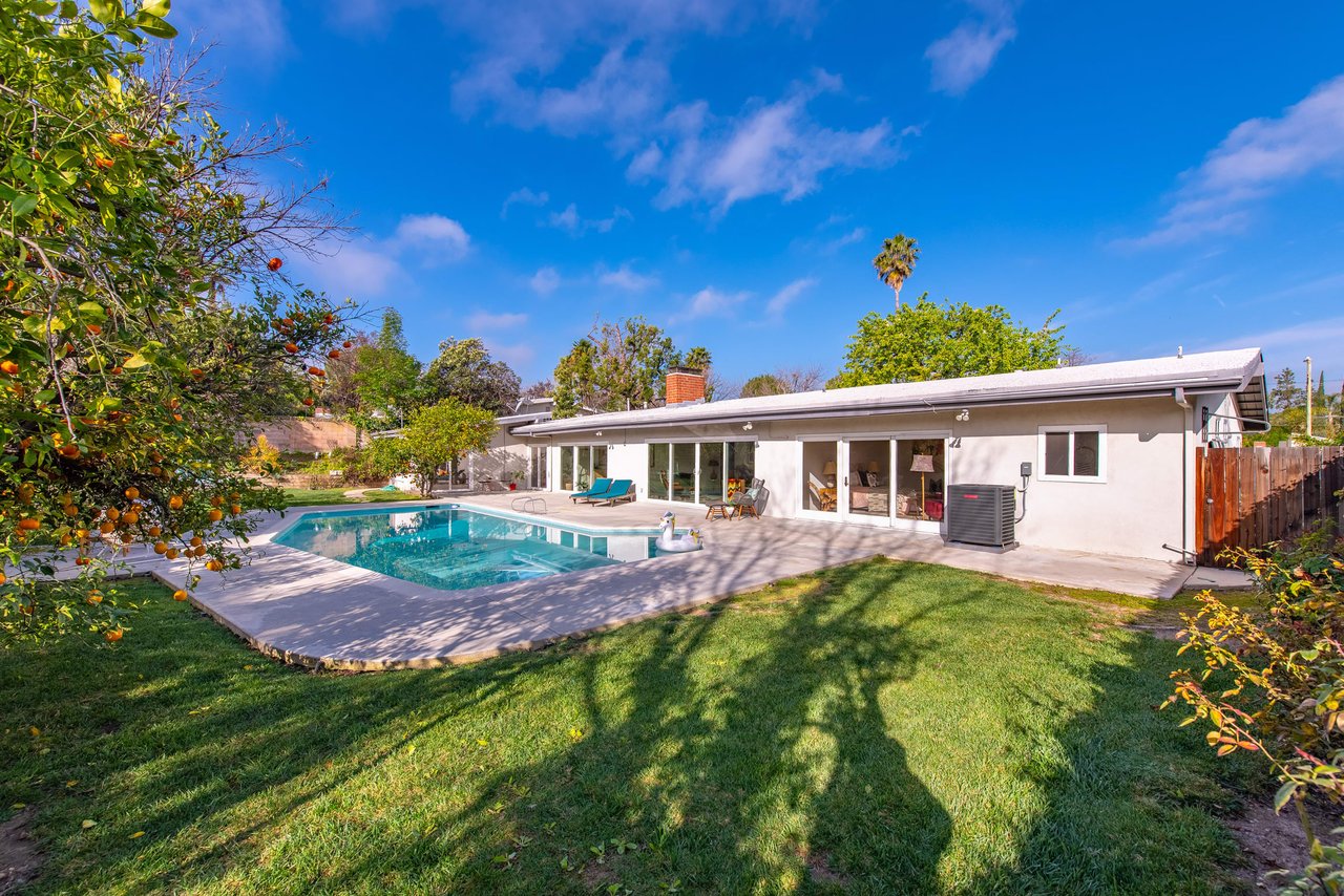 5330 Dubois Ave