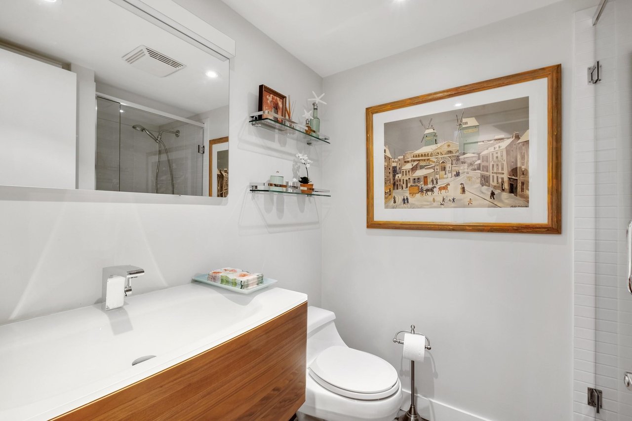 1566 W 8th Avenue, Vancouver