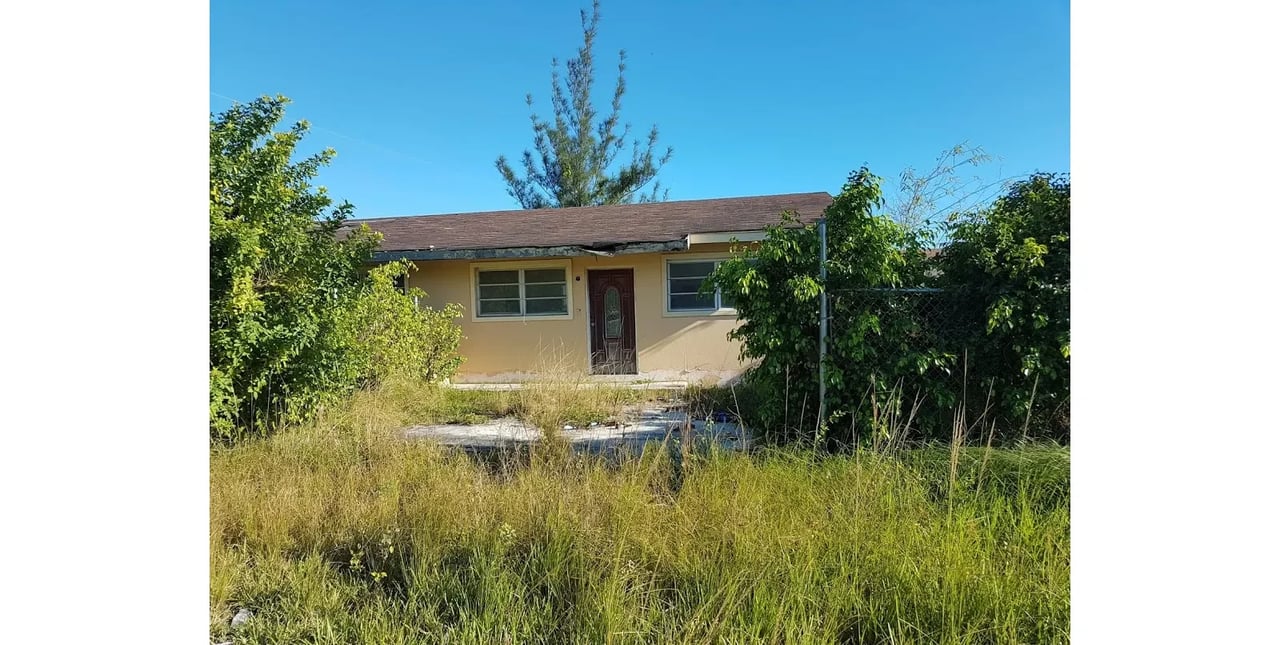 Claridge Gardens Fixer Upper Duplex