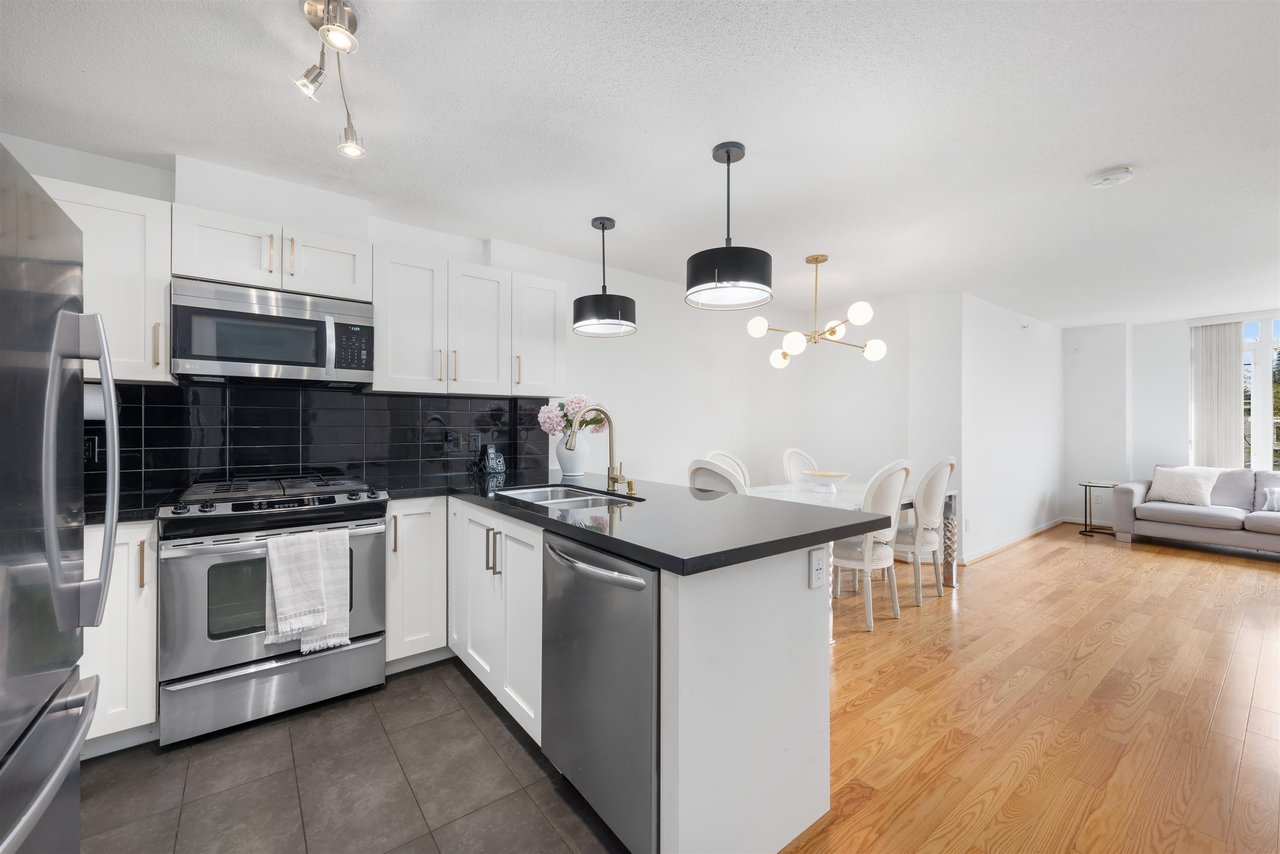 206-2133 Douglas Rd