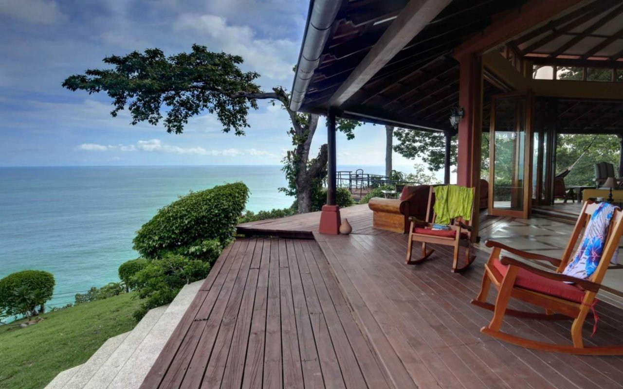 Can Shekinah Oceanfront Estate