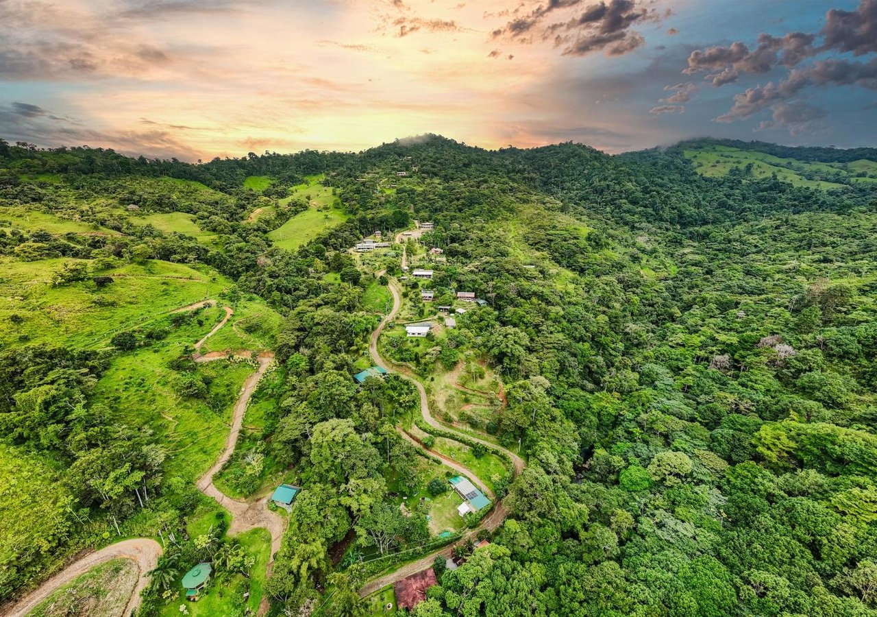 Multi Home Sustainable Estate, Perez Zeledon, San Jose