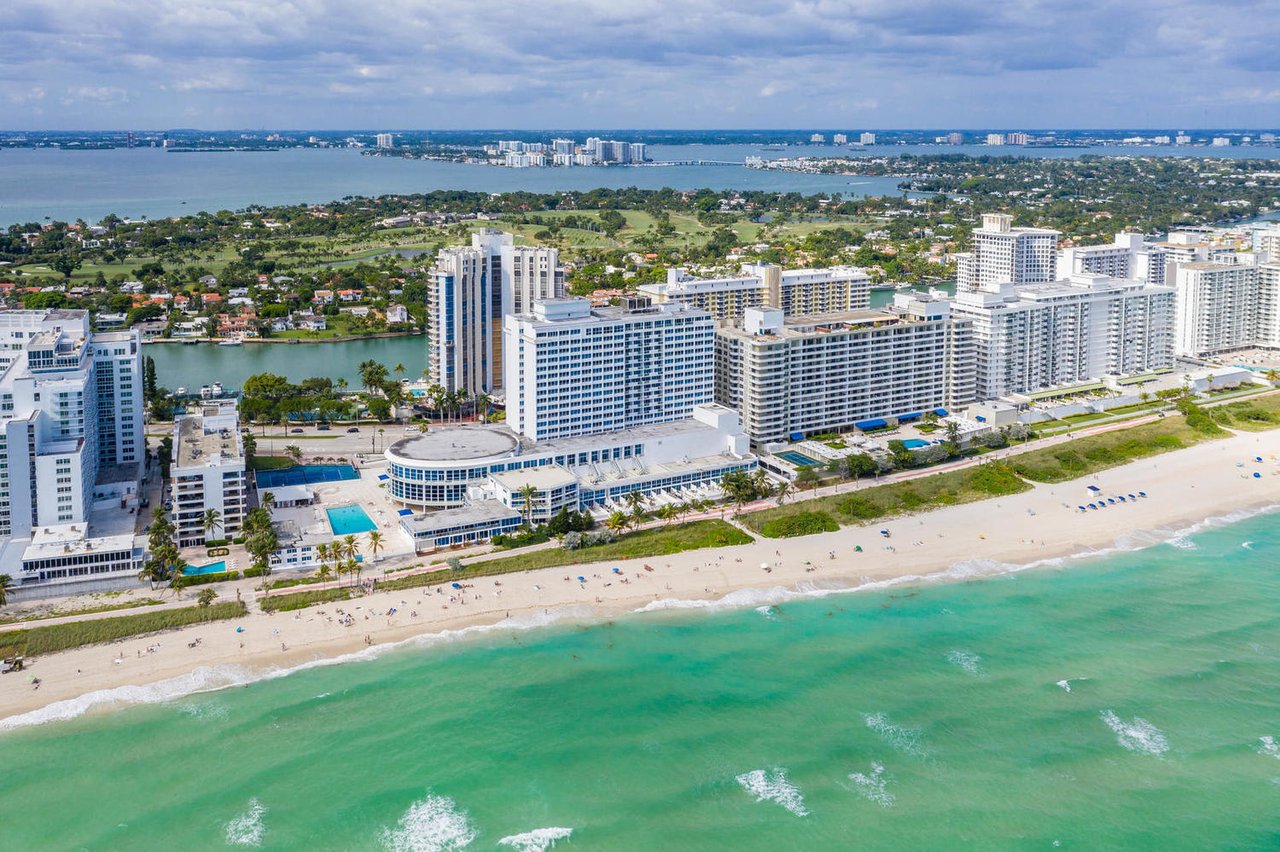 5445 Collins Ave #1606 Maimi Beach FL-33140