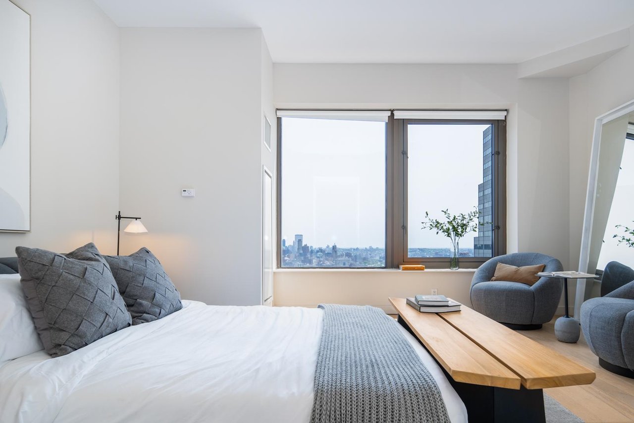 75 Wall Street, Apt 37-C