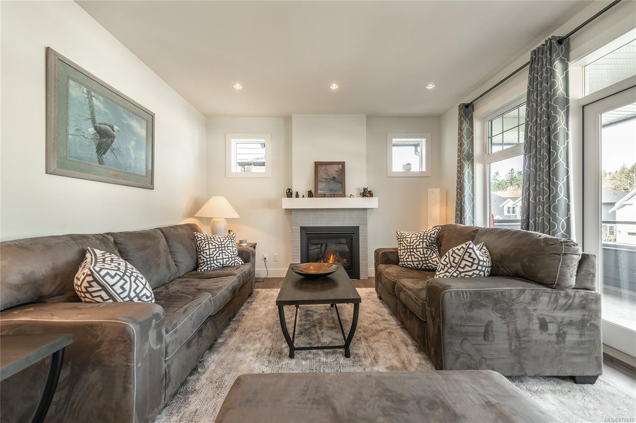 3535 Paperbark Cres