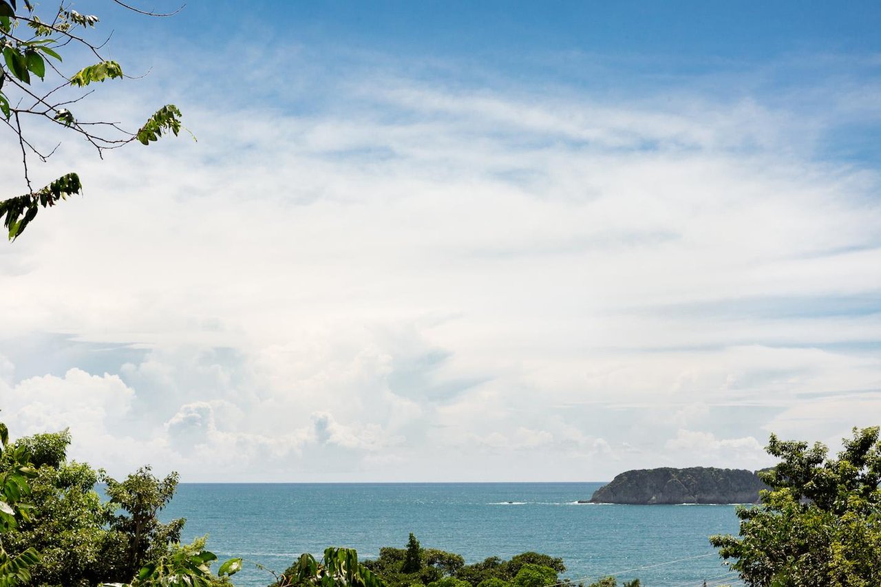 Manuel Antonio Beachfront Hotel