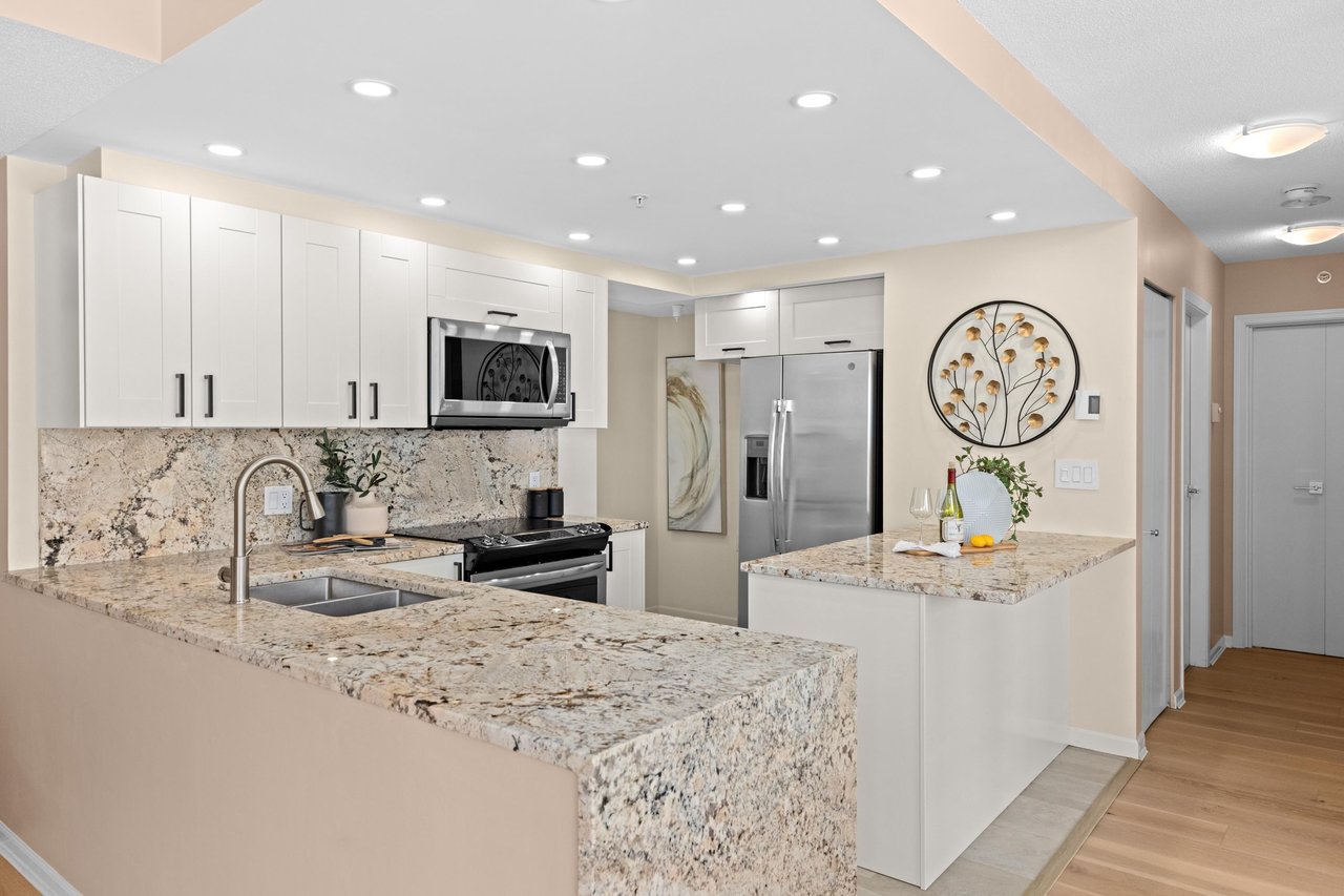 1601-1228 Marinaside Cres
