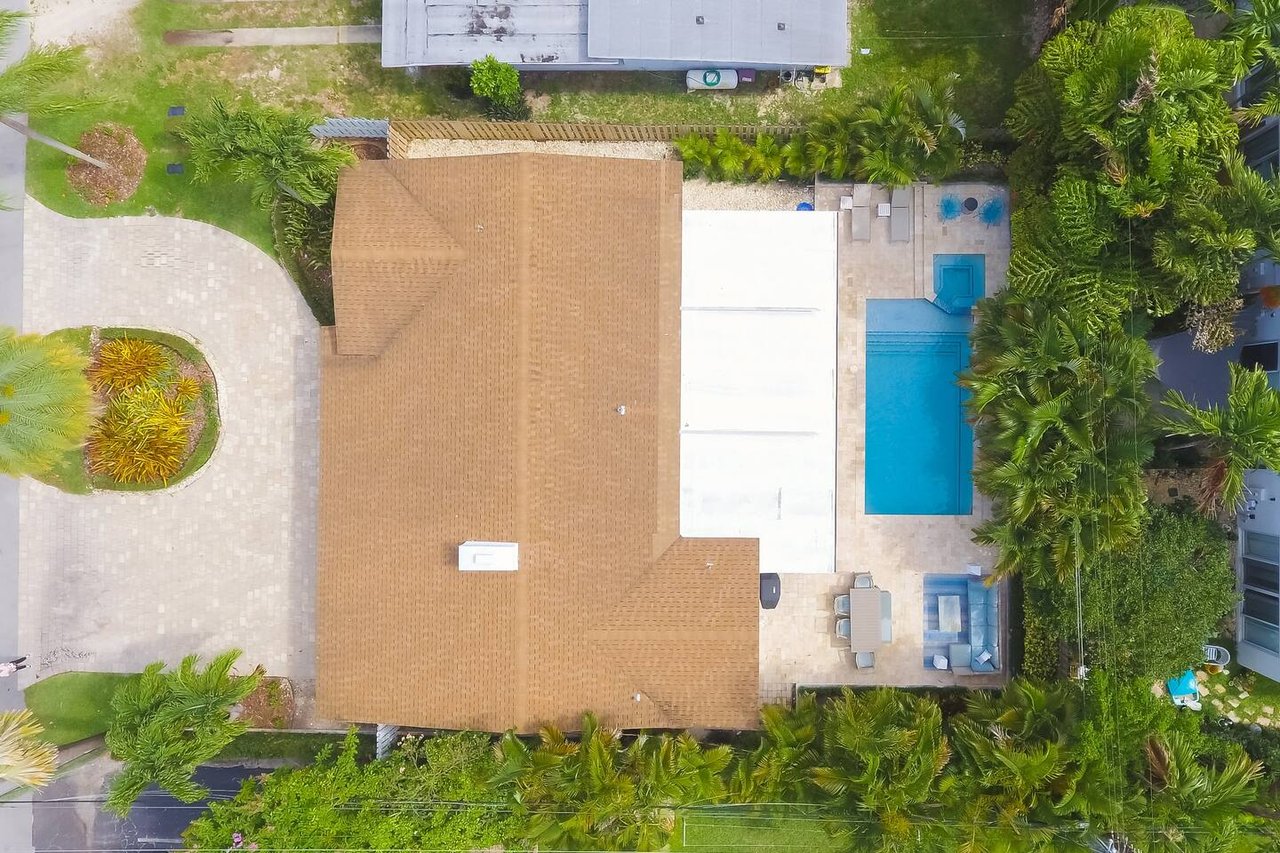 Pool Home w Jacuzzi by Beaches/shopping!