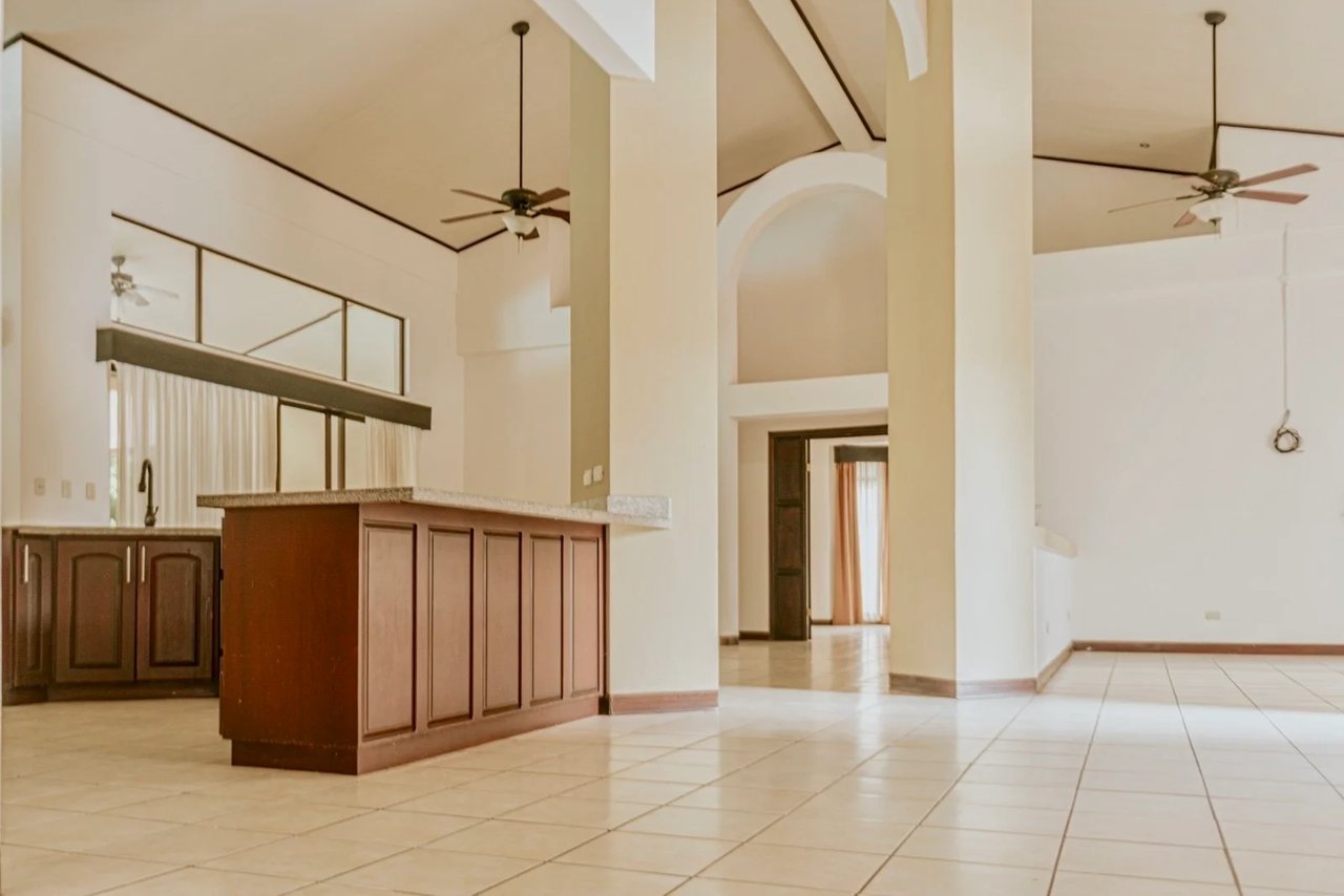 Tropical Private Pool Estate, Alajuela
