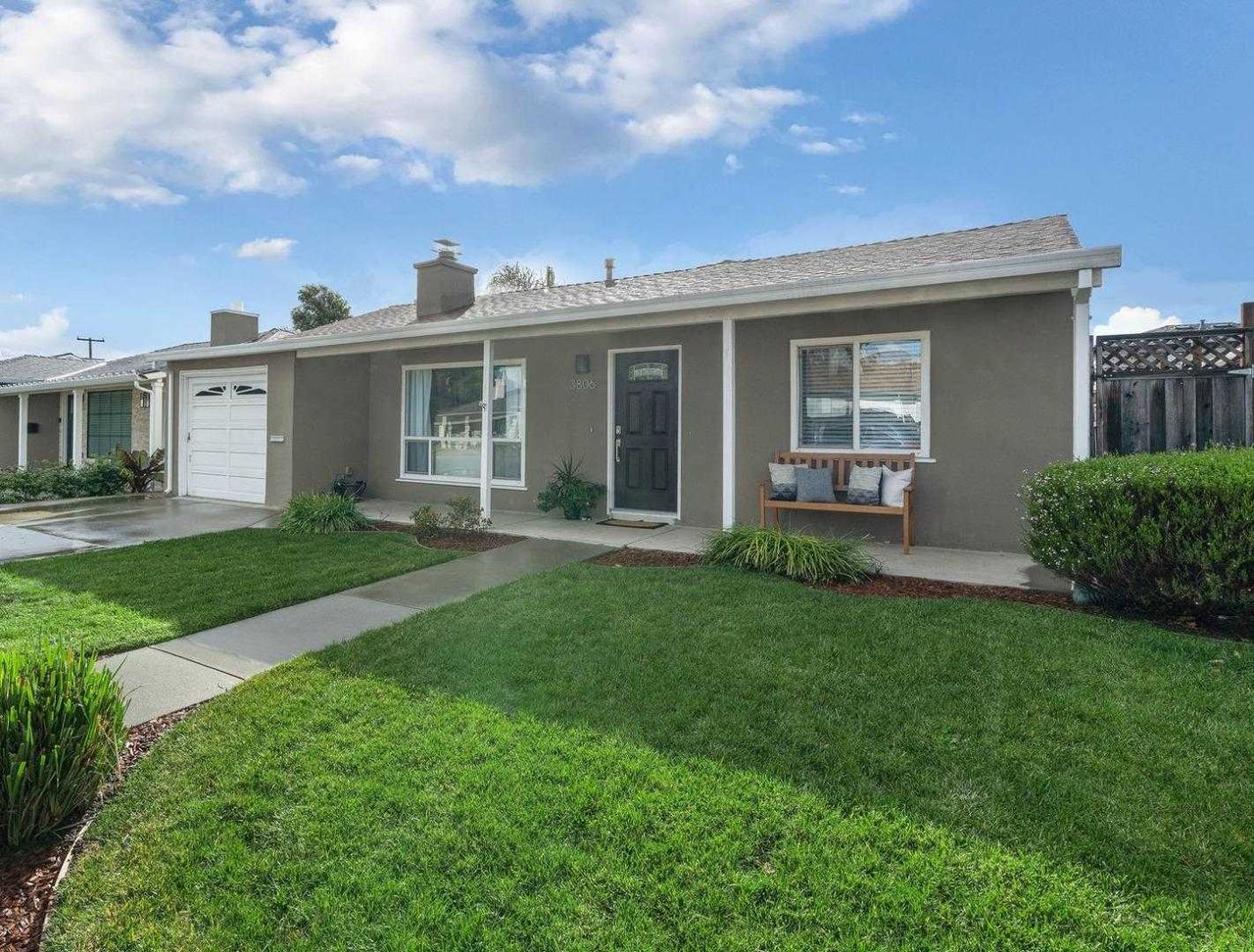 3806 Branson DR