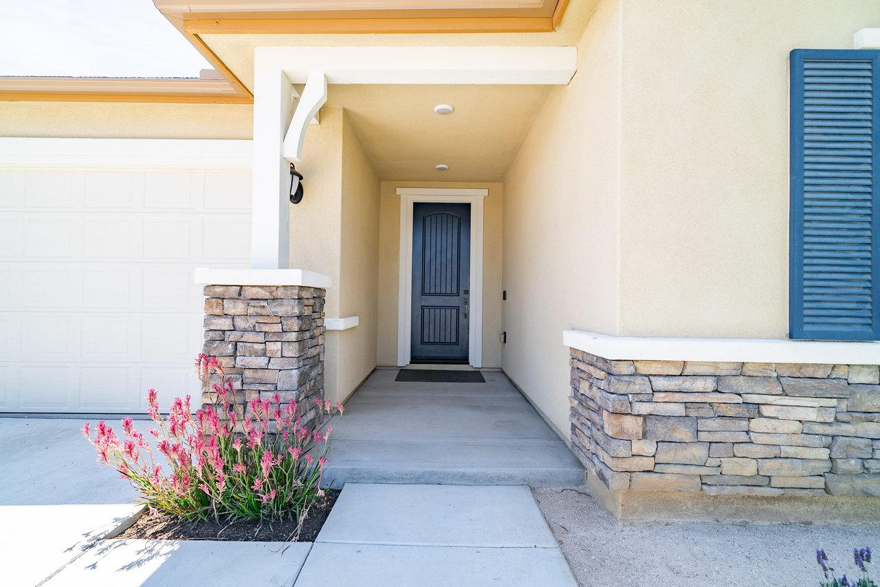 Welcome To 27712 Evergreen Way in Valley Center, CA