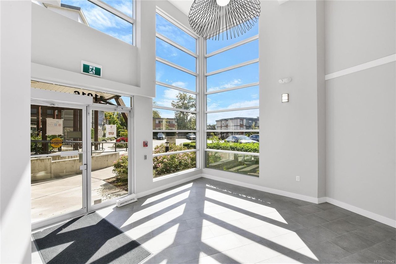 302-1016 Inverness Rd