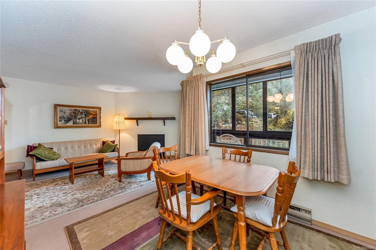 202-71 Gorge Rd