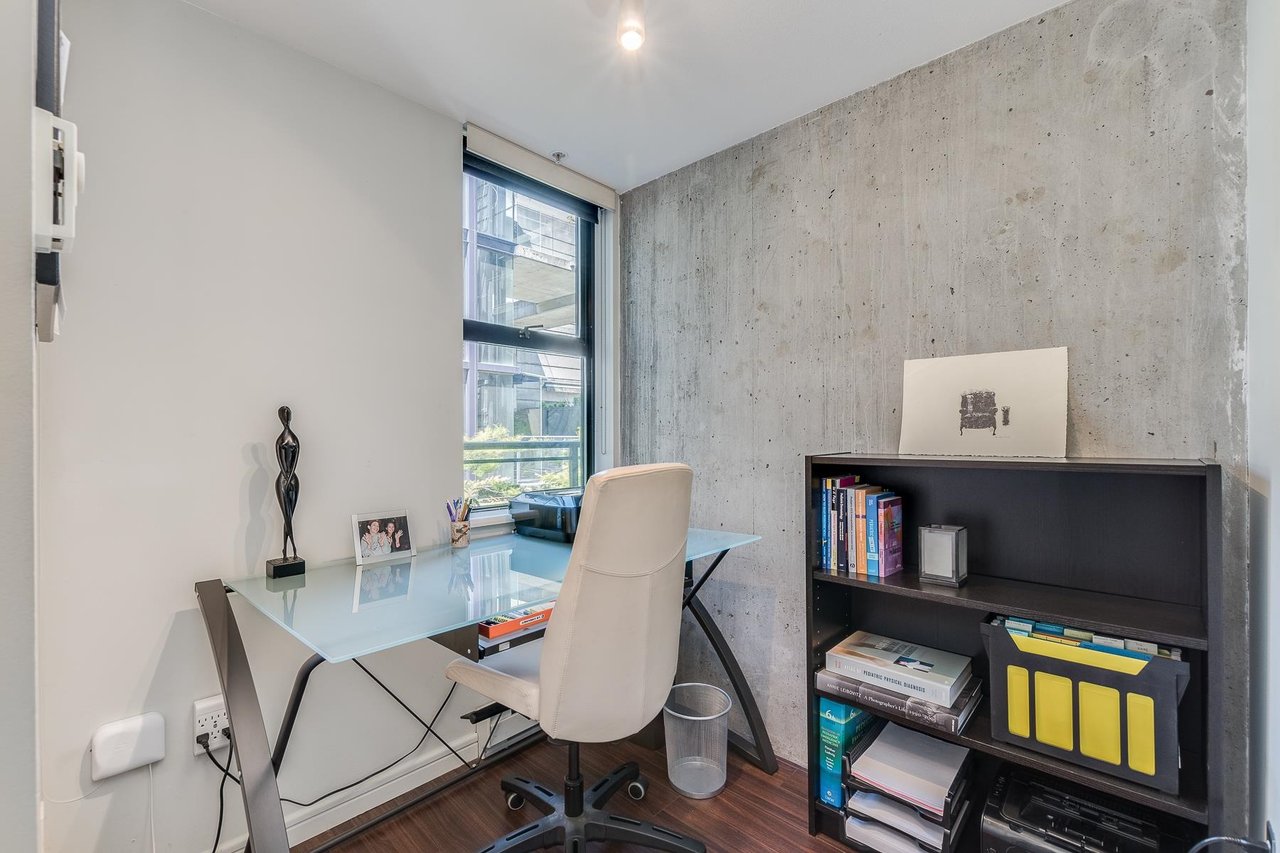 515-428 W 8th Ave