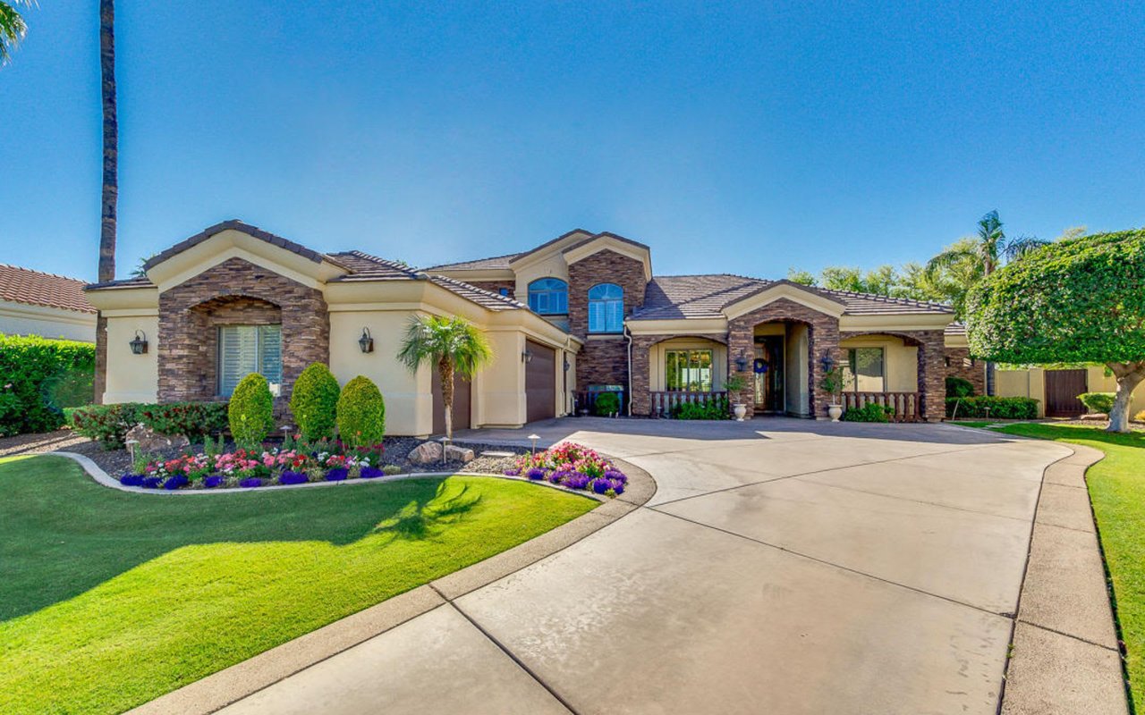 1232 W Sunrise Pl