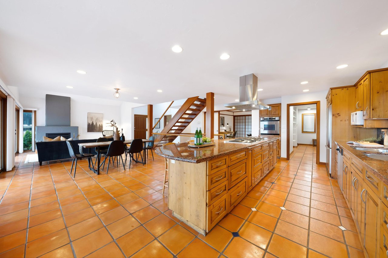 1029 Clyde Ave